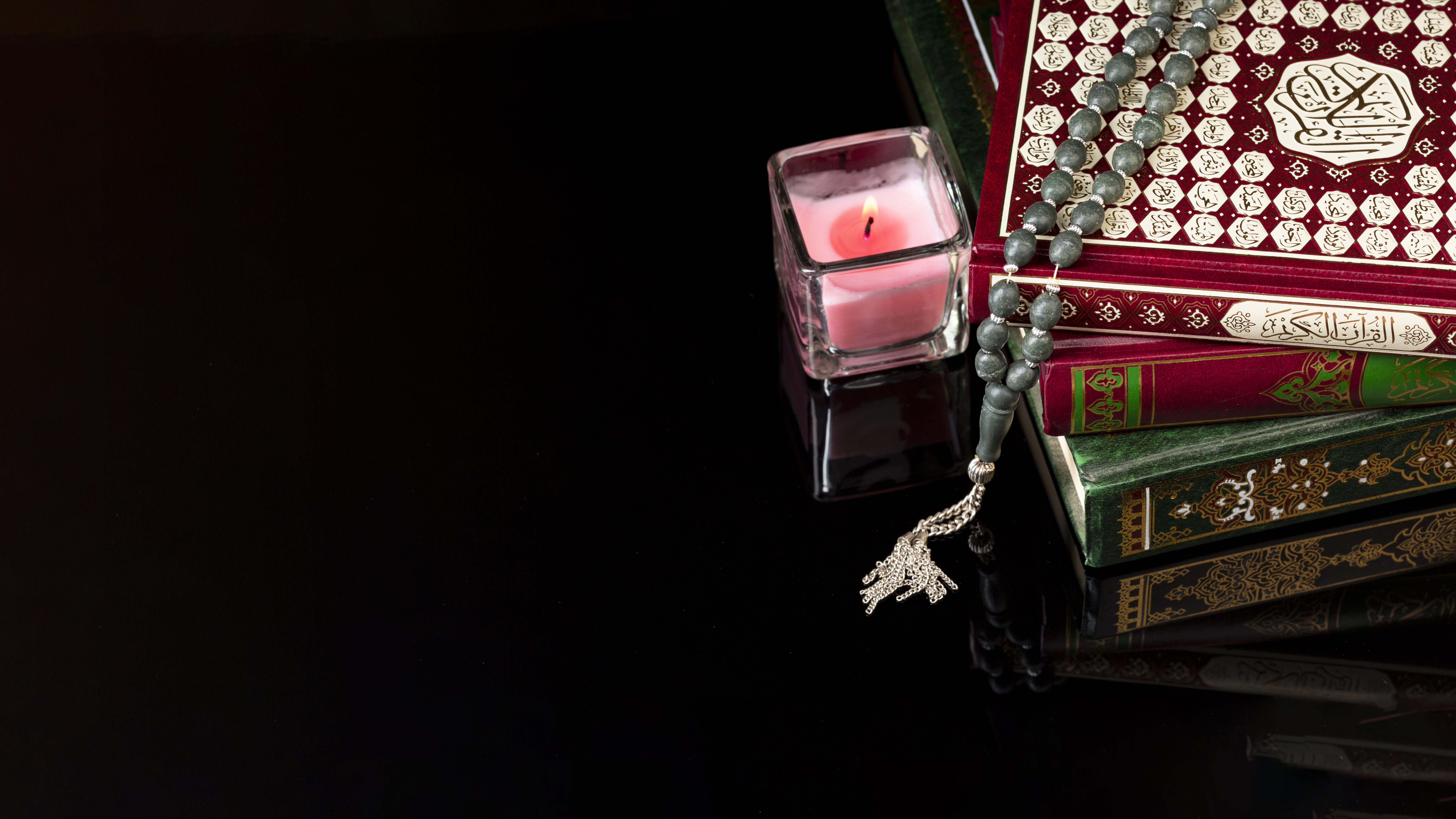 Image of Quran & Hadith Books